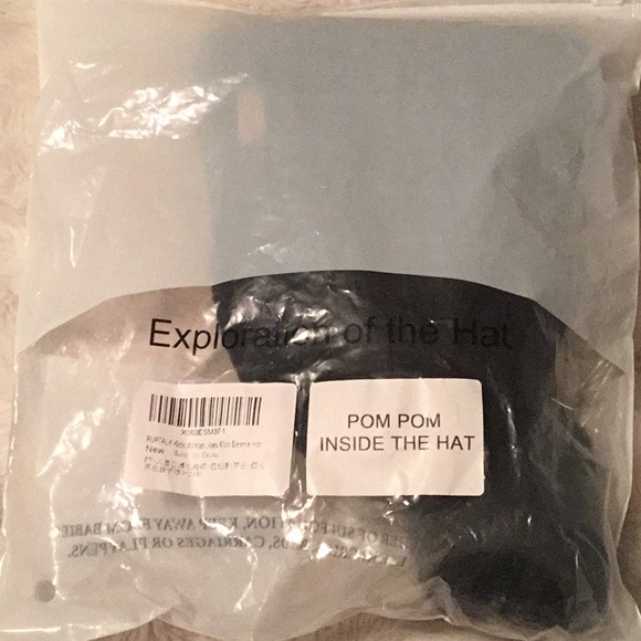 ⭐️Host Pick⭐️ Furtalk kid’s hats size 2-8 years of age - Picture 9 of 9